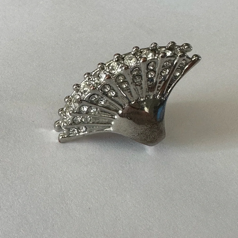 Womens large faux silver‎ and stone statement piece ring